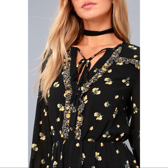 Black floral long sleeve Lulus dress - Picture 4 of 6